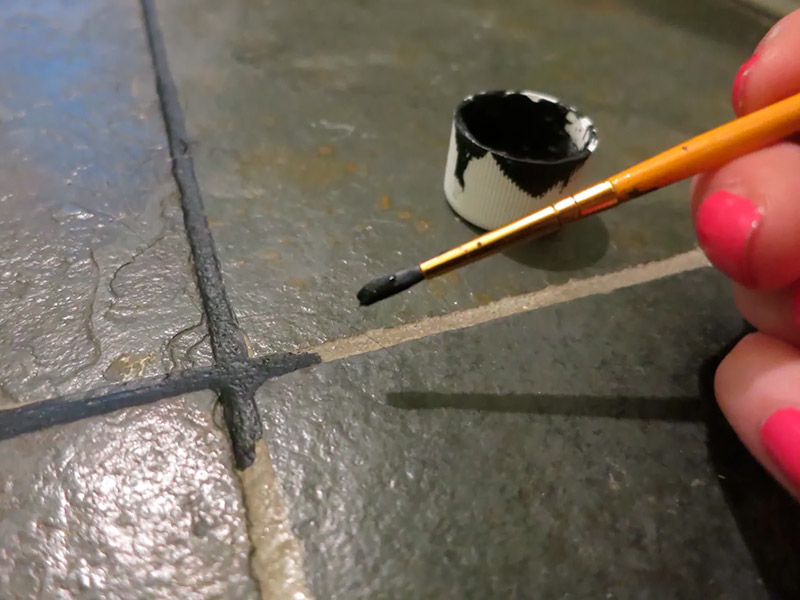 Чем покрасить швы между плиткой на полу